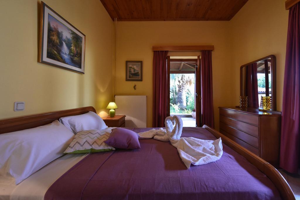 Villa Onar A Stone House With Amazing View Stoúpa Buitenkant foto