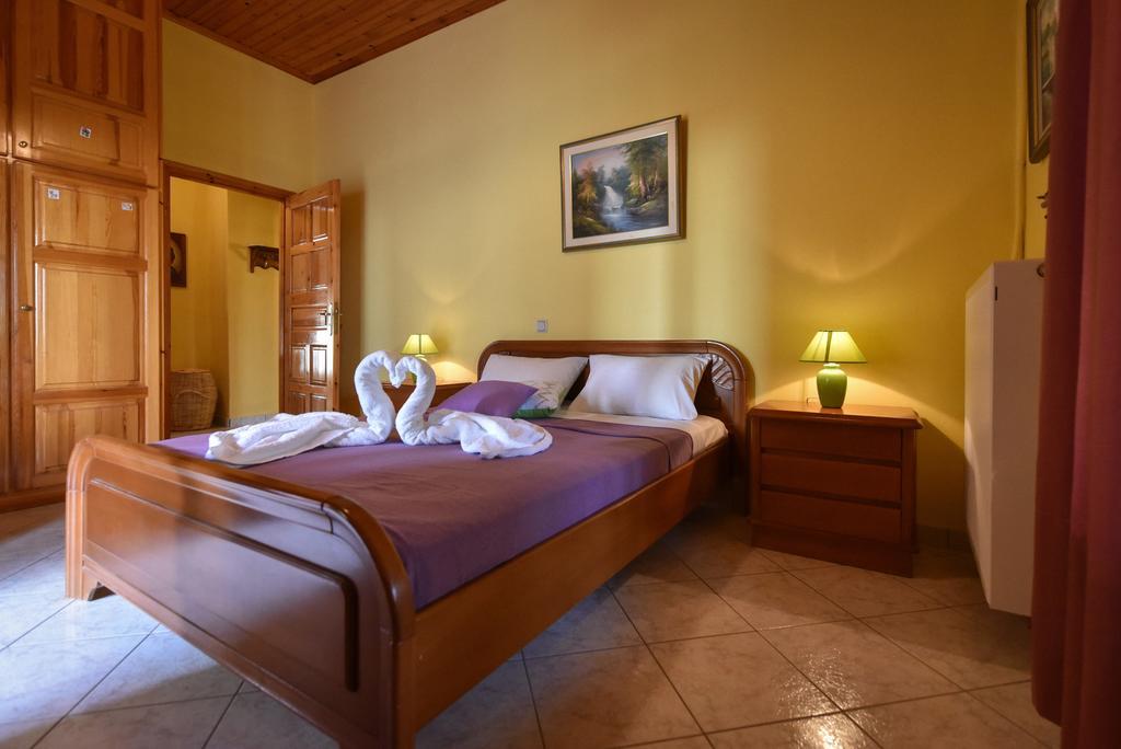 Villa Onar A Stone House With Amazing View Stoúpa Buitenkant foto