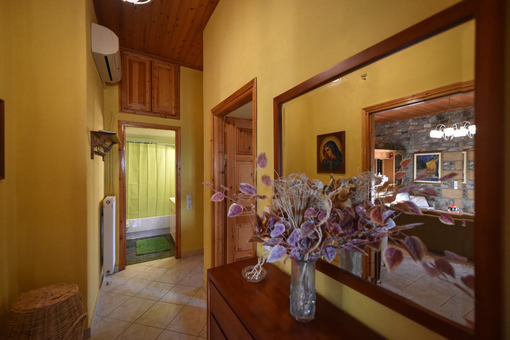 Villa Onar A Stone House With Amazing View Stoúpa Buitenkant foto