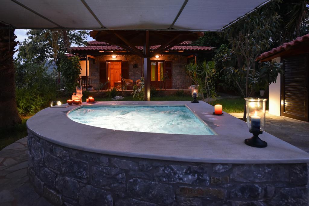 Villa Onar A Stone House With Amazing View Stoúpa Buitenkant foto