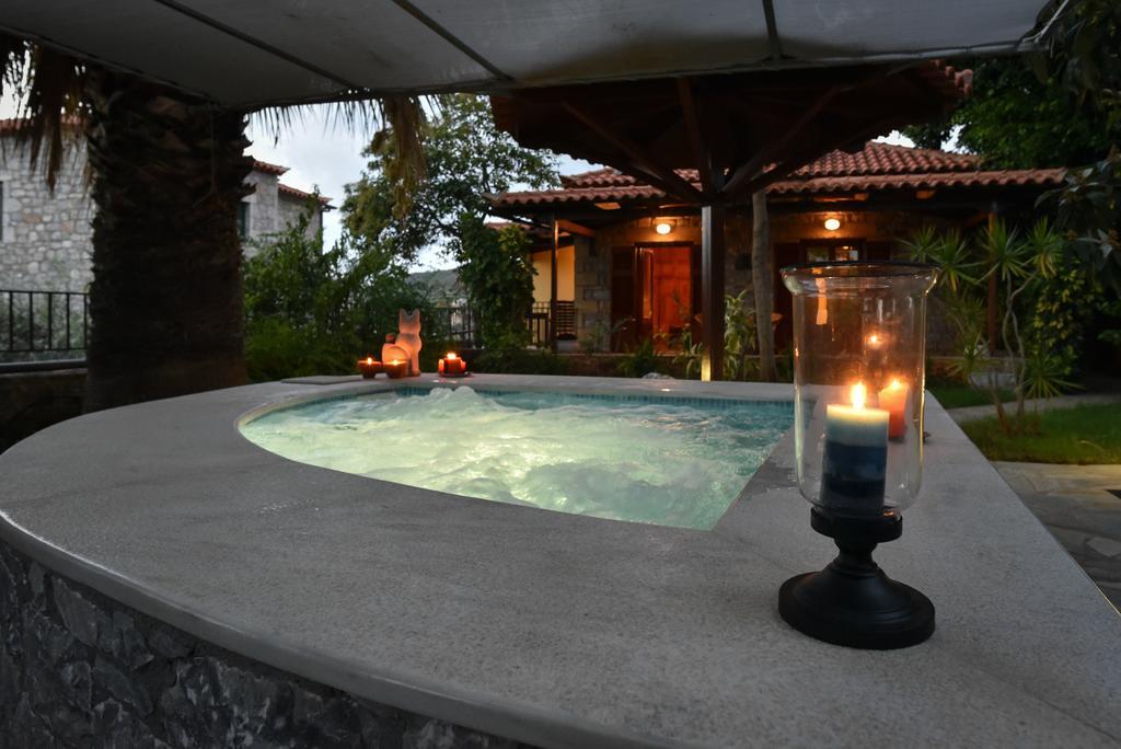 Villa Onar A Stone House With Amazing View Stoúpa Buitenkant foto