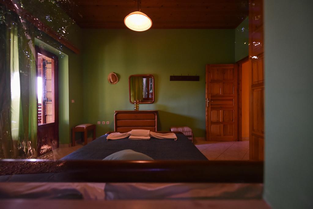 Villa Onar A Stone House With Amazing View Stoúpa Buitenkant foto