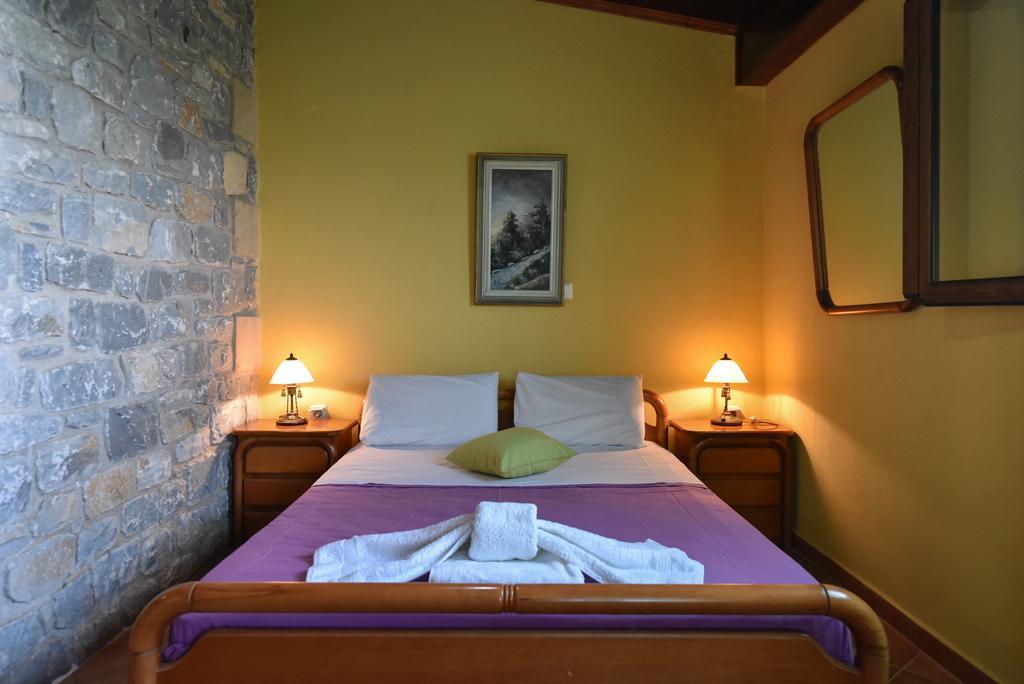 Villa Onar A Stone House With Amazing View Stoúpa Buitenkant foto