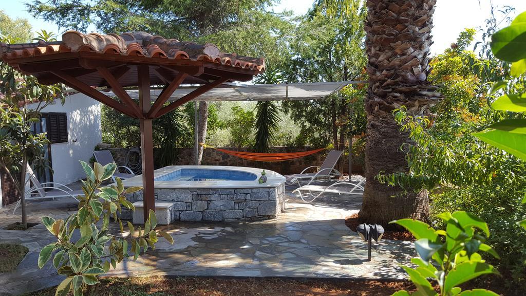 Villa Onar A Stone House With Amazing View Stoúpa Buitenkant foto